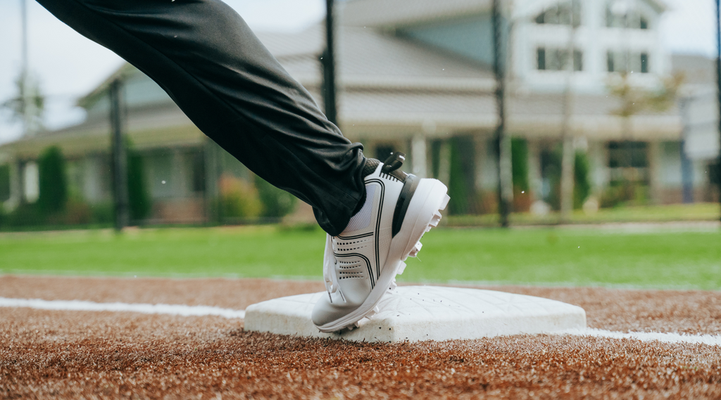 SQAIRZ Baseball Shoes Now Available on Dicks.com