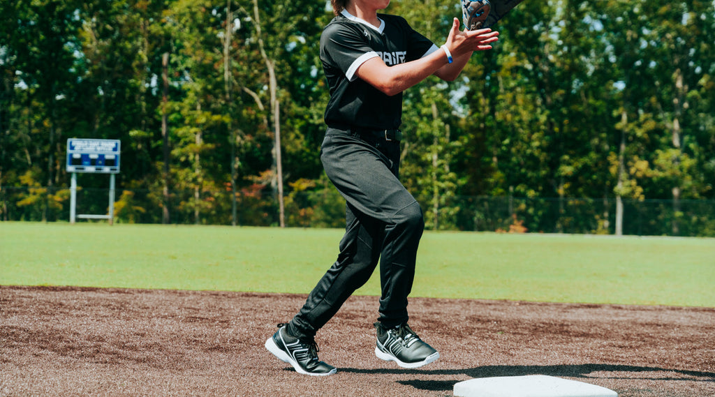 Top Baseball Gear Every Player Needs for Fall 2025